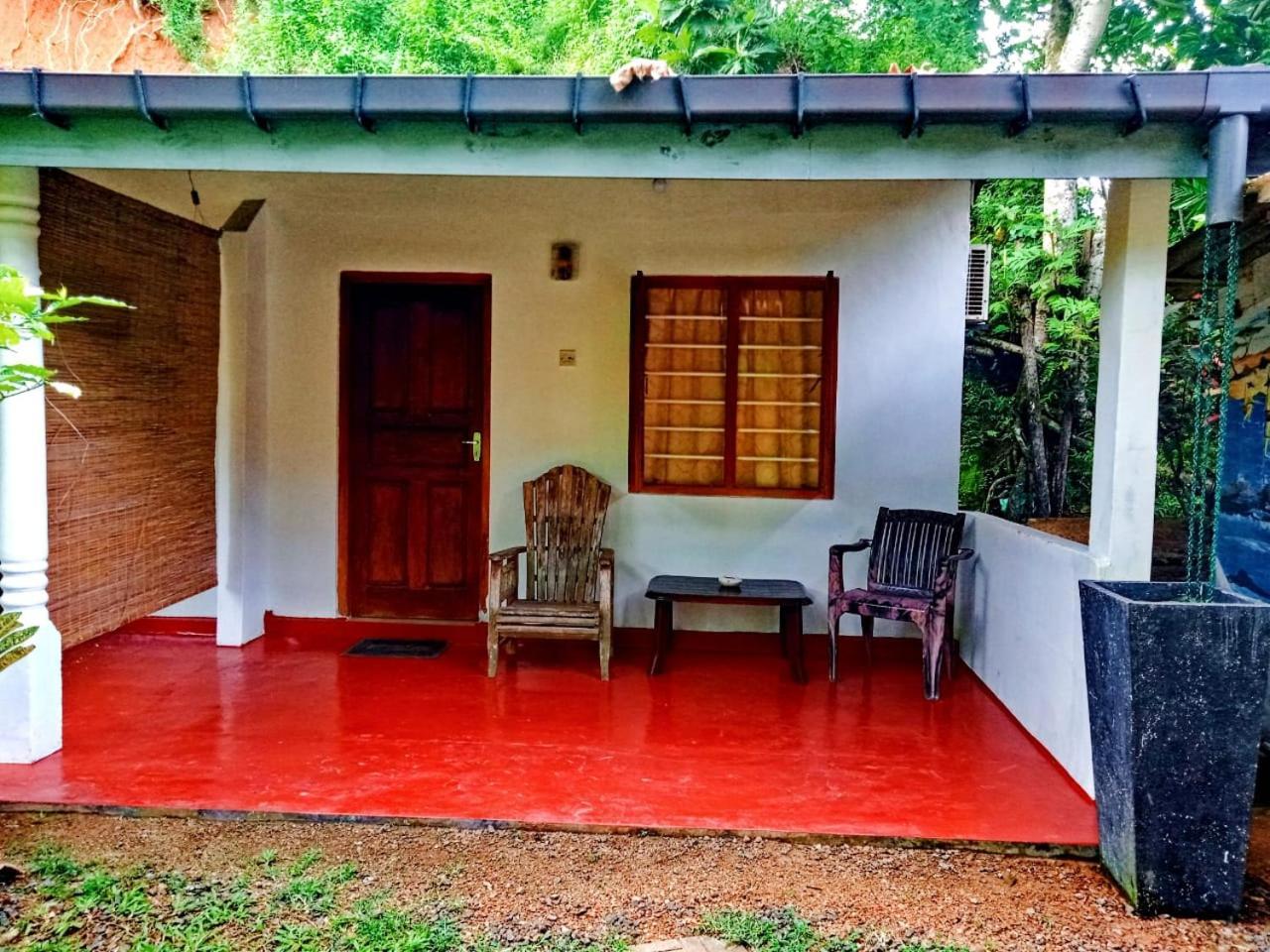 Arachchi Guest House Mirissa Exterior foto